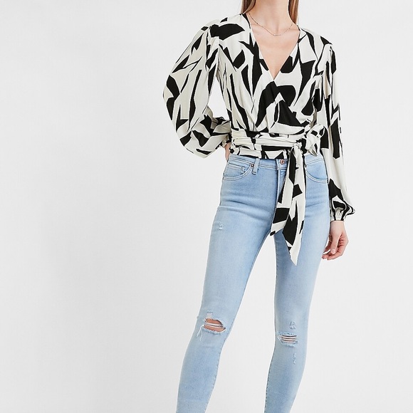 Express Wrap Front Balloon Sleeve Tie Top - Picture 5 of 6